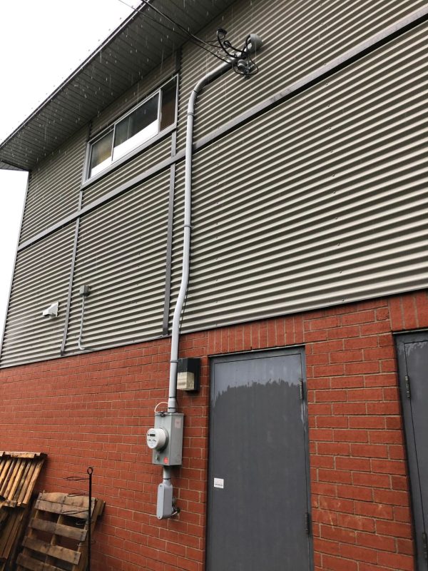 Installation d'un mat électrique